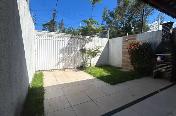 Casa para locação de 3 quartos,  Coité, Eusébio