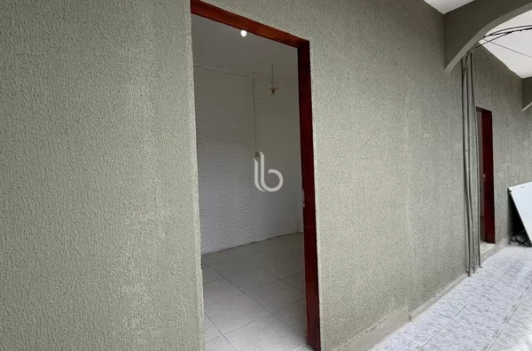 Quitinete para locação no Centro de Horizonte – com 1 quarto