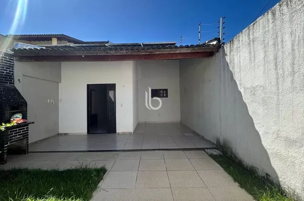 Casa para locação de 3 quartos,  Coité, Eusébio