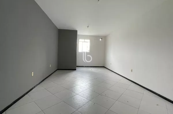 Sala comercial  no 1° andar para aluguel,  Messejana, Fortaleza