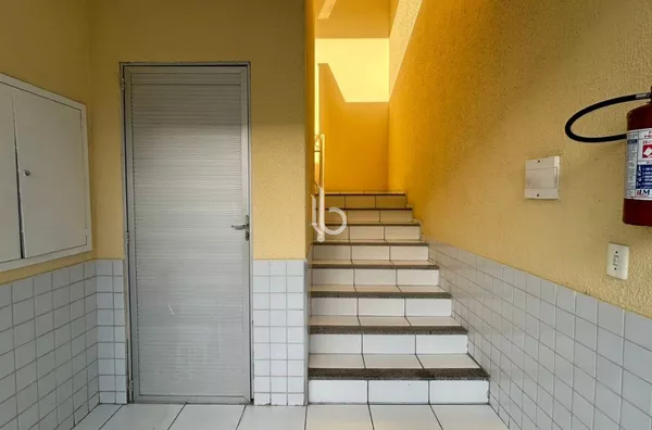 Apartamento para locação de dois quartos no 1° andar em Caucaia