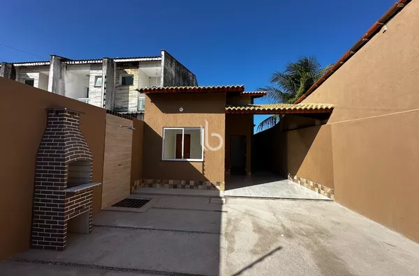 Incrível casa de três quartos para alugar  - Bairro Parque Dois Irmãos - Fortaleza - CE