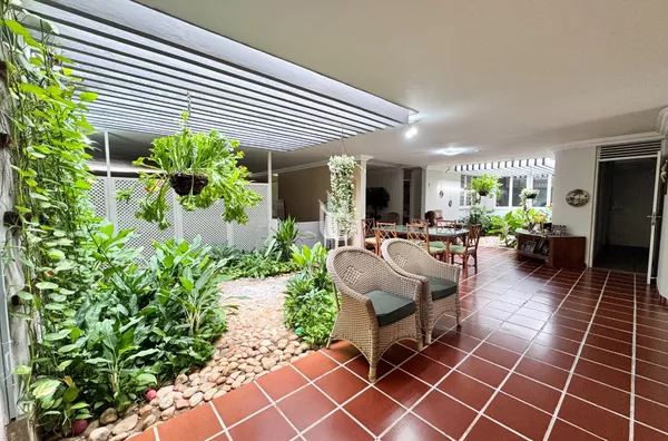 Casa para venda, com 5 quartos -  Dionisio Torres, Fortaleza