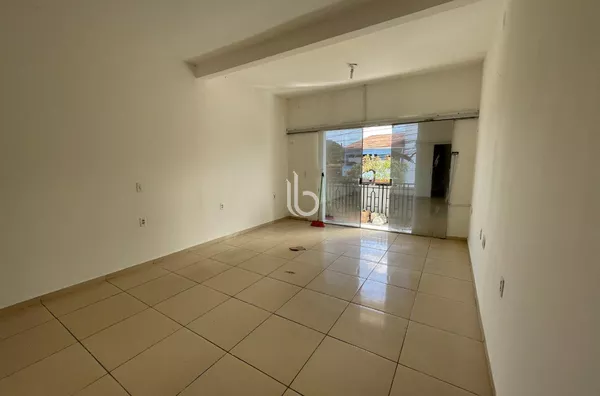 Sala Comercial para Aluguel no Centro de Horizonte – Ótima Localização 