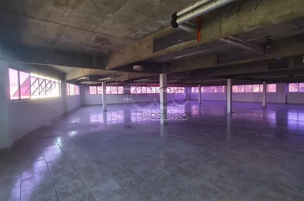 Prédio Comercial com depósito e quadra para venda e locação  Partenon Porto Alegre, 2.100m²