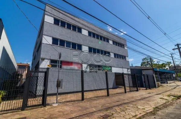 Prédio comercial para locação com 3 pavimentos e cobertura bairro Partenon  2.570m²