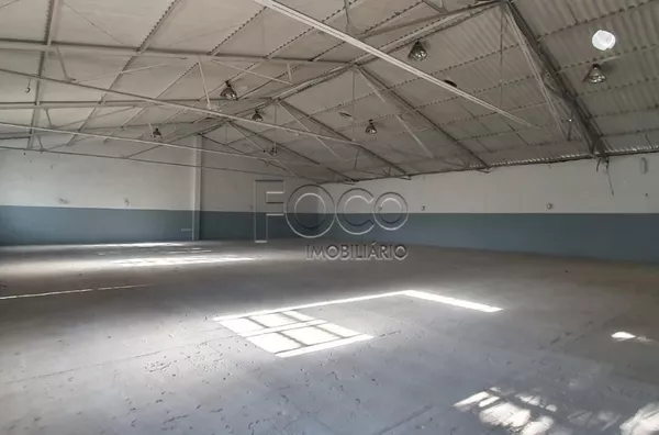 Prédio Comercial com depósito e quadra para venda e locação  Partenon Porto Alegre, 2.100m² - Foto 8