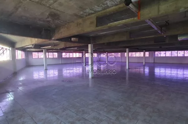Prédio Comercial com depósito e quadra para venda e locação  Partenon Porto Alegre, 2.100m²