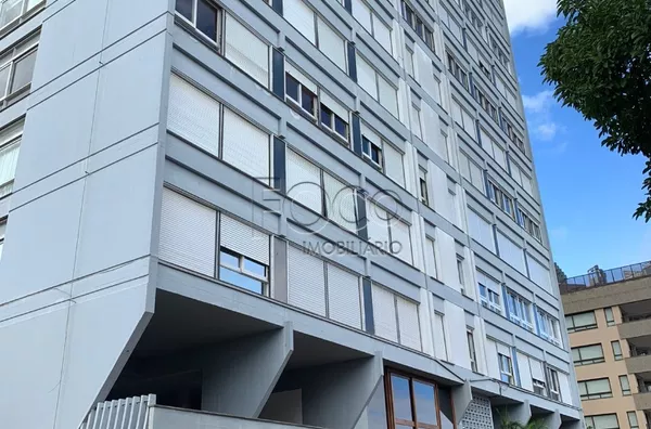 Apartamento 3 dorm. Moinhos de Vento Porto Alegre,130m²