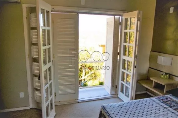 Casa mobiliada em condomínio para venda  Espírito Santo Porto Alegre, 300m²