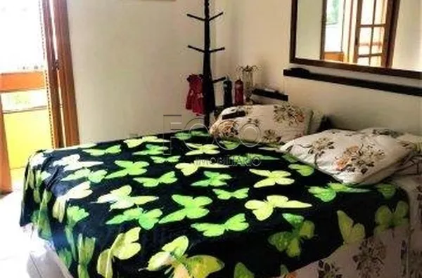 Casa semimobiliada para venda 3 dorm Guarujá  Porto Alegre, 120m²