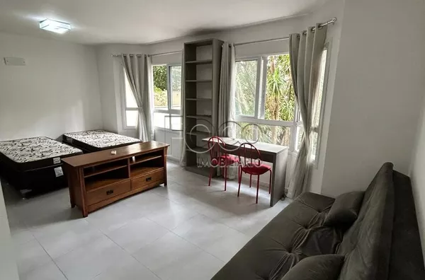 1 Dormitório mobiliado, churrasqueira, elev e vaga