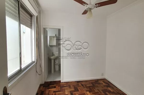 Um dormitório com elevador - Ótima localização