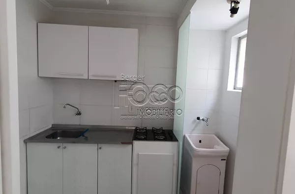 Um dormitório com elevador - Ótima localização