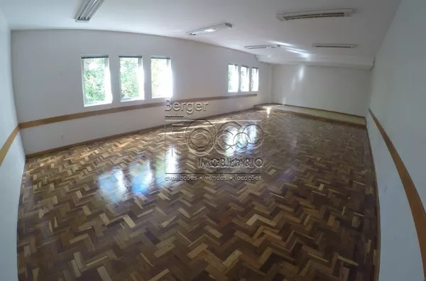 Prédio Comercial  para aluguel Santana Porto Alegre, 880m²