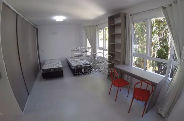 1 Dormitório mobiliado, churrasqueira, elev e vaga