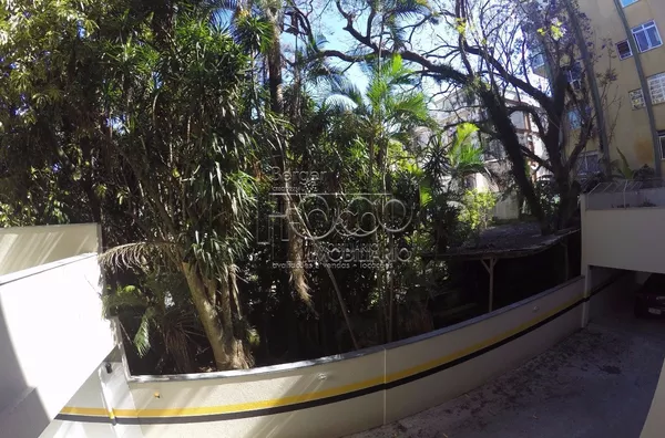 1 Dormitório mobiliado, churrasqueira, elev e vaga