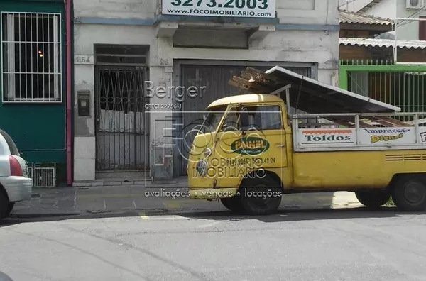 Casa para venda Santana Porto Alegre, 160m²