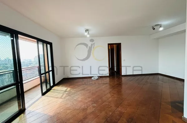 Apartamento 110m² com vista espetacular e acabamento em madeira!