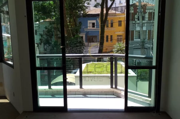 Apartamento duplex para alugar, 1 quarto, sacada, 2 vagas de garagem, Bela Vista - São Paulo