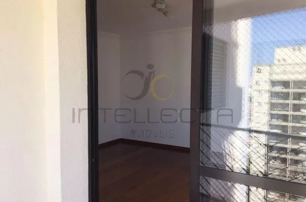 Apartamento andar alto, com armários e 3 vagas – pronto pra morar!