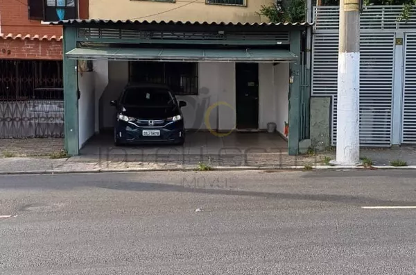 Sobrado Espaçoso ao Lado do Museu do Ipiranga – 320m² com Escritório e 2 Vagas!