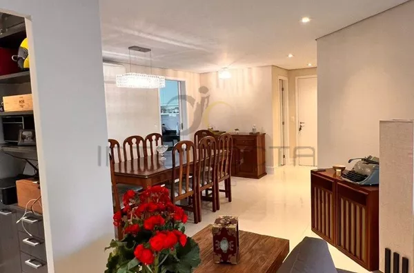 Apto. Próximo ao Parque do Ibirapuera torre única.