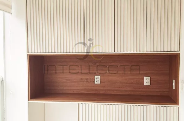 Lindo apto no Itaim Bibi, em andar alto, reformado e pronto para morar!