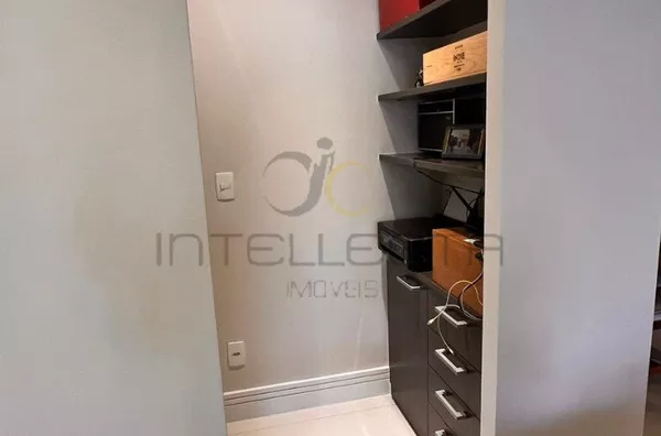 Apto. Próximo ao Parque do Ibirapuera torre única.