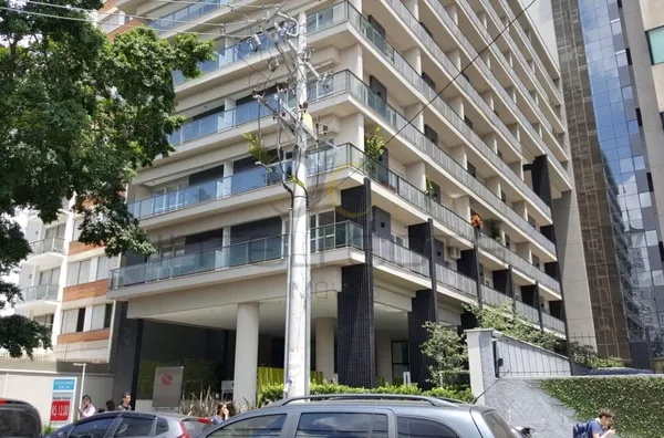 Sala comercial em prédio de alto padrão