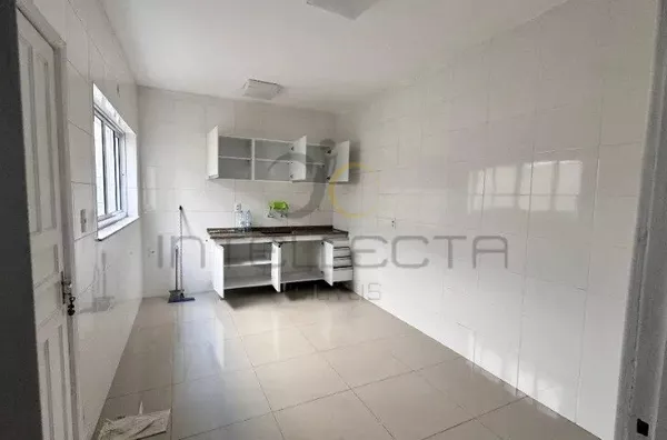 Casa Reformada no Ipiranga com Quintal e 2 Vagas – Perfeita pra Morar ou Investir!
