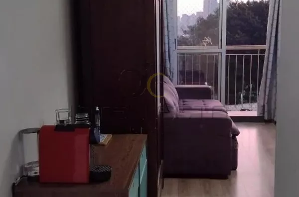 Apartamento em Andar Alto com 3 Dormitórios – Reformado 