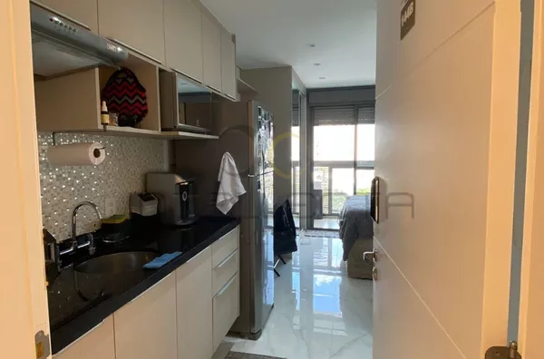 Lindo studio localizado na Vila Mariana, moderno e com varanda.