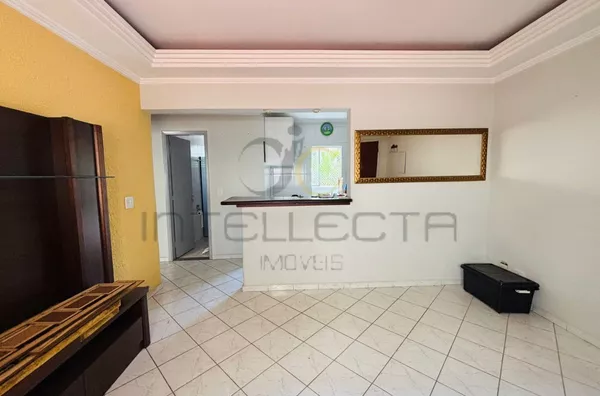 Venda de apto, 2 quartos, 1 vaga na garagem, 5 min do metrô.