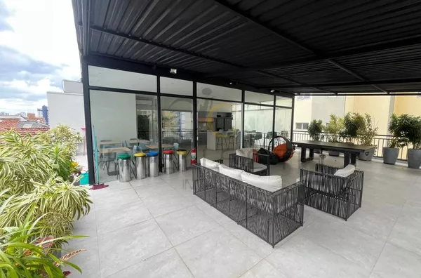 Ótimo prédio comercial, 4 andares, ótima localização, entre metrô vila Mariana e metrô Ana Rosa.