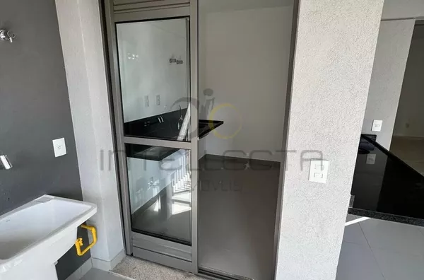 Apto. Novo no contra piso próximo aos Metros São Paulo e Santa Cruz.