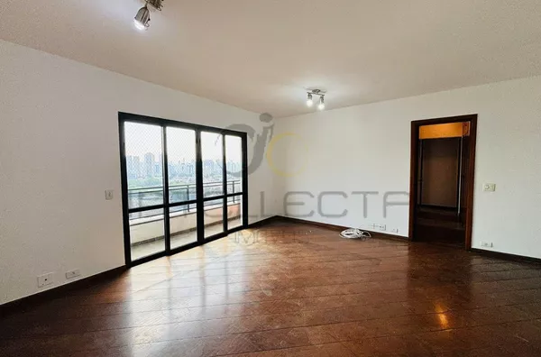 Apartamento 110m² com vista espetacular e acabamento em madeira!