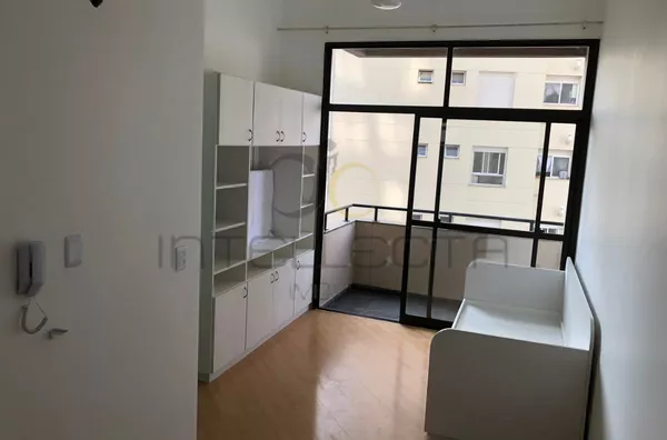 Encante-se com Seu Novo Lar: Studio a 9 Minutos do Metrô Ana Rosa!