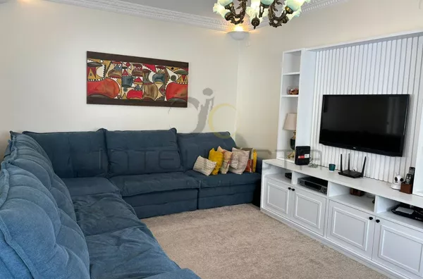 Sobrado Reformado e Aconchegante em Localização Privilegiada