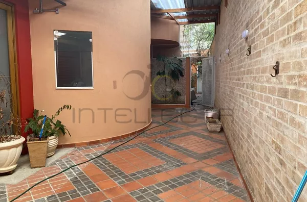 Linda Casa Versátil - Comercial ou Residencial no Jardim Vila Mariana