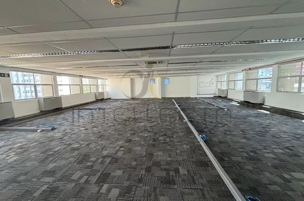 Conjunto Comercial de Alto Padrão com 300m² – Bela Vista