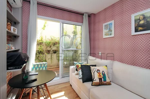 Apartamento Porteira Fechada a 2 Quadras do Metrô República – IPTU Isento!