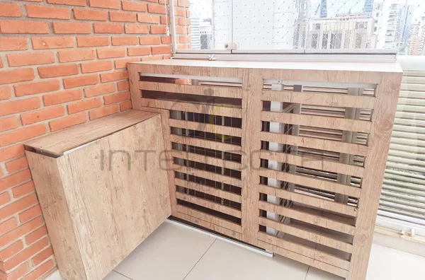 Lindo apto no Itaim Bibi, em andar alto, reformado e pronto para morar!