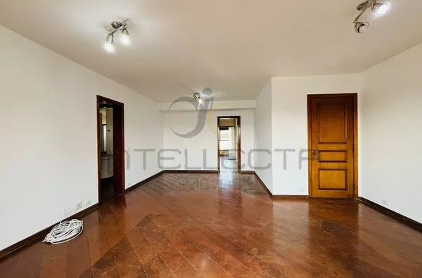 Apartamento 110m² com vista espetacular e acabamento em madeira!