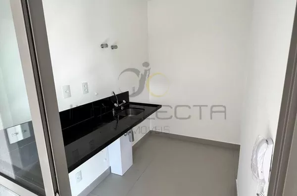 Apto. Novo no contra piso próximo aos Metros São Paulo e Santa Cruz.