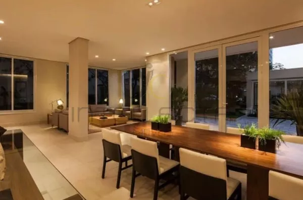 Apto. Próximo aos Metrôs Estação São Paulo e Estação AACD-Servidor.