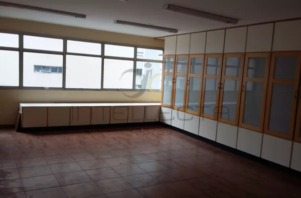 Sala comercial no Jardim Paulista – A uma quadra do Metrô Brigadeiro!