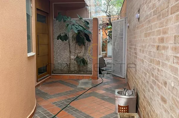 Linda Casa Versátil - Comercial ou Residencial no Jardim Vila Mariana