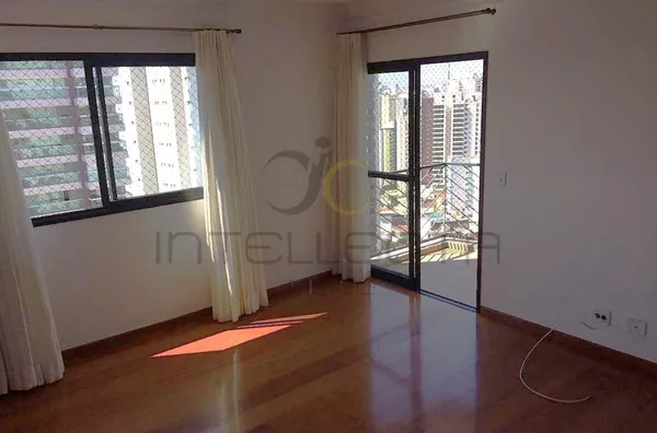 Apartamento andar alto, com armários e 3 vagas – pronto pra morar!