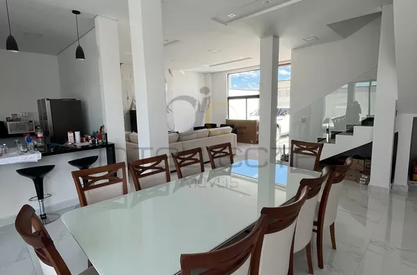 Vende-se Casa Elegante e Completa - Porteira Fechada! Terra Preta, Mairiporã.